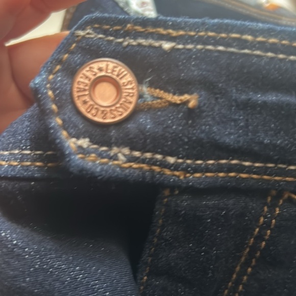 Levi’s 512 Bermuda Shorts Dark Wash Sz 4P - Picture 6 of 6